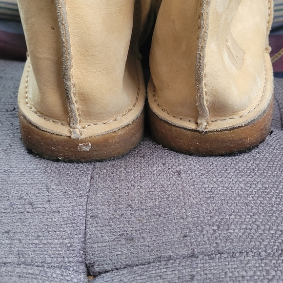 Classic Tan Chukka Boots for Men - Picture 4 of 5